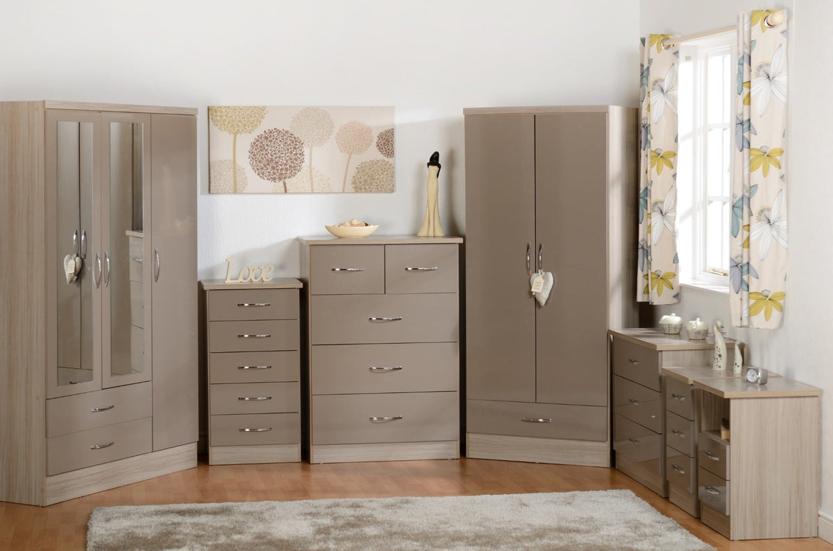 Nevada 3 Door 2 Drawer Wardrobe - Oyster Gloss/Light Oak Effect Veneer - view 9