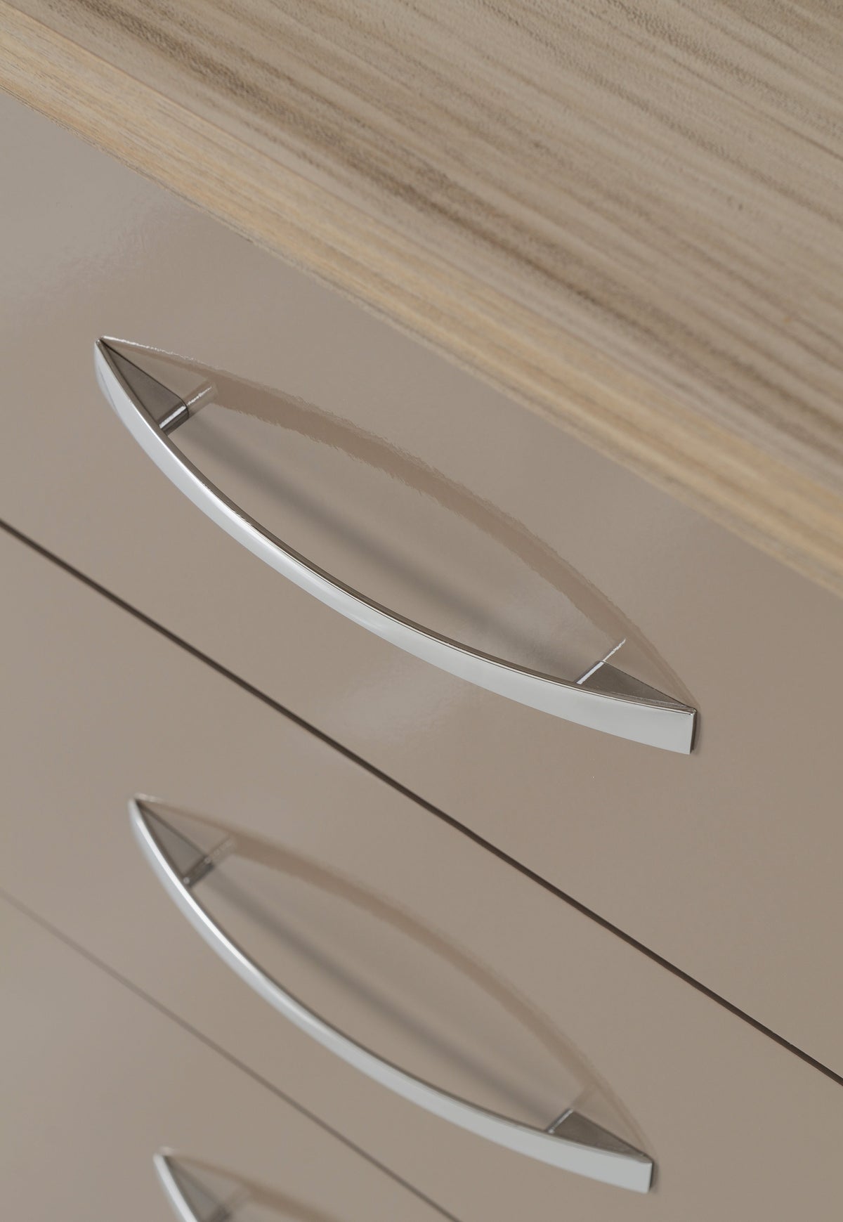 Nevada 3 Drawer Bedside - Oyster Gloss/Light Oak Effect Veneer - view 5