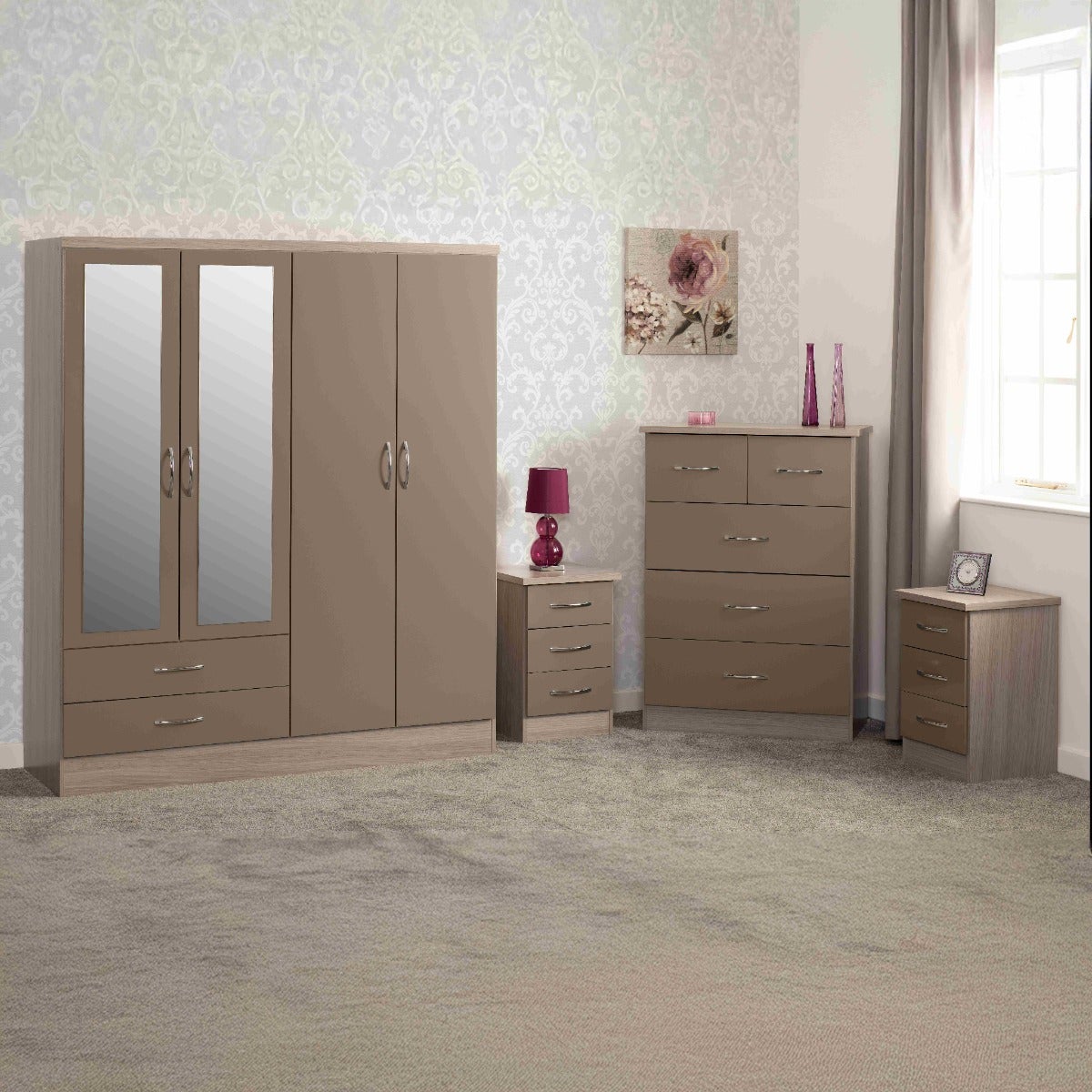 Nevada 4 Door 2 Drawer Wardrobe Bedroom Set - Oyster Gloss/Light Oak Effect Veneer - view 18