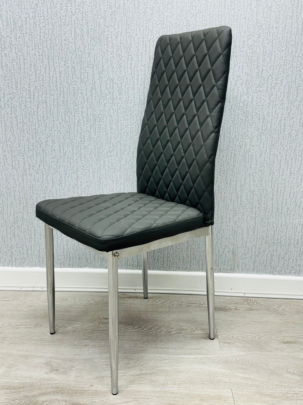 Morano Grey Glass Table with California Chairs